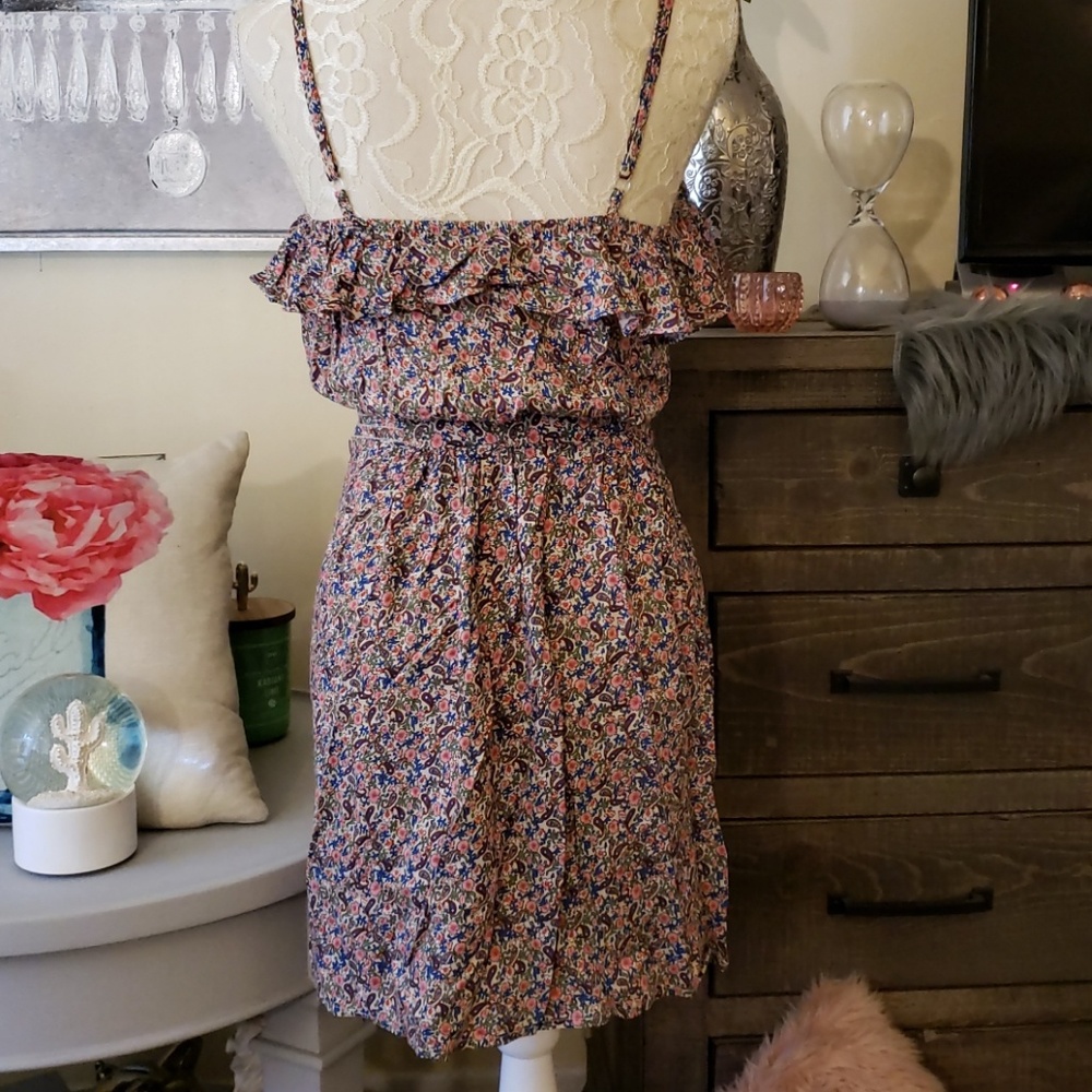 Floral Ruffle Dress - Picture 5 of 8